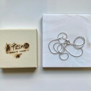 Stunning Sterling silver 925 Chain